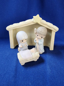 Precious Moments "Mini Nativity - He Came As A Gift Of Gods Love, 3 inches tall"