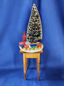 Byer's Choice Carolers "Table With Tree (2023)"