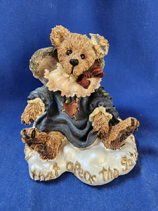 Boyds Bears & Friends "The Bearstone Collection - Gwain... Love Is The Master Key"