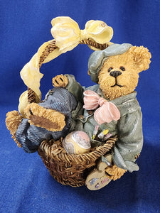 Boyds Bears & Friends "The Bearstone Collection - Rembrandt... Eggsellent Work"