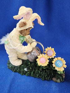 Boyds Bears & Friends "The Bearstone Collection - Peter Hopplebuns... Everything's Comin' Up Chololate"