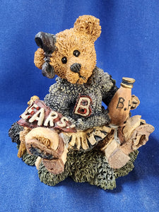 Boyds Bears & Friends "The Bearstone Collection - Bailey... The Cheerleader"