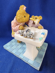 Boyds Bears & Friends "The Bearstone Collection - Momma & Taylor... Bedtime Routine"