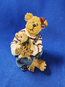 Boyds Bears & Friends "The Bearstone Collection - Megan McBruin & Friend... Bear Hugs"