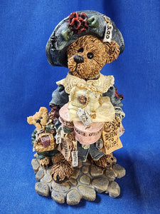 Boyds Bears & Friends "The Bearstone Collection - Grace & Johnathan... Born To Shop"