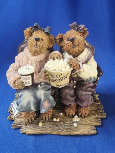 Boyds Bears & Friends "The Bearstone Collection - Rachael and Phoebe... Girls Night Out"