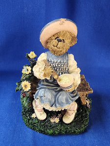 Boyds Bears & Friends "The Bearstone Collection - Lil' Miss Muffet... What's in the Bowl?"