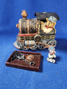 Boyds Bears & Friends "Uncle Bean Treasure Boxes - Casey's Steam Engine with Toot McNibble"