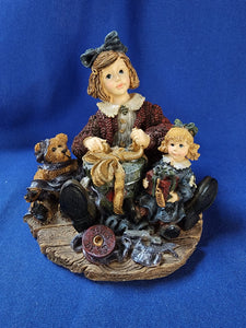 Boyds Bears & Friends "The Dollstone Collection - Karen with Wilson and Eloise... Mother's Present"