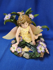 Boyds Bears & Friends "Faeries - Violetta Faeriegaze... Pause and Reflect"