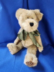 Boyds Bears & Friends Plush "Townsend Q. Bearrister"