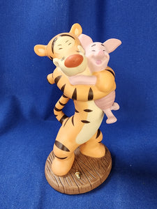 Pooh & Friends "Friendship Is Huggerific"