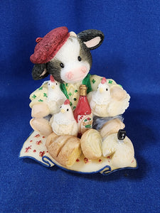 Mary's Moo Moos "Every-Birdie Loves Christmas"