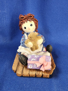 Raggedy Ann & Andy "A Special Gift Brings A World Of Smiles"