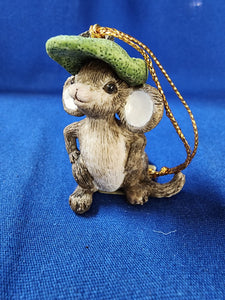 David Winter "Ornament - Robin Merry Mouse"