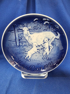 Bing & Grøndahl Plates "1991 Mother Goat and Kids"