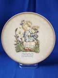 Hummel Plate "Bumblebee Friend, Annual 2002"