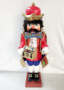 Christian Ulbricht Nutcrackers "King with Chest (With Ulbricht Signature)"