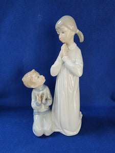 Lladro "Children Praying"