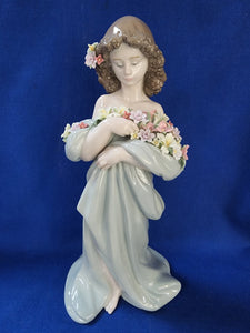 Lladro "Petals Of Love"