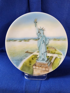 Fenton "Statue Of Liberty Plate"
