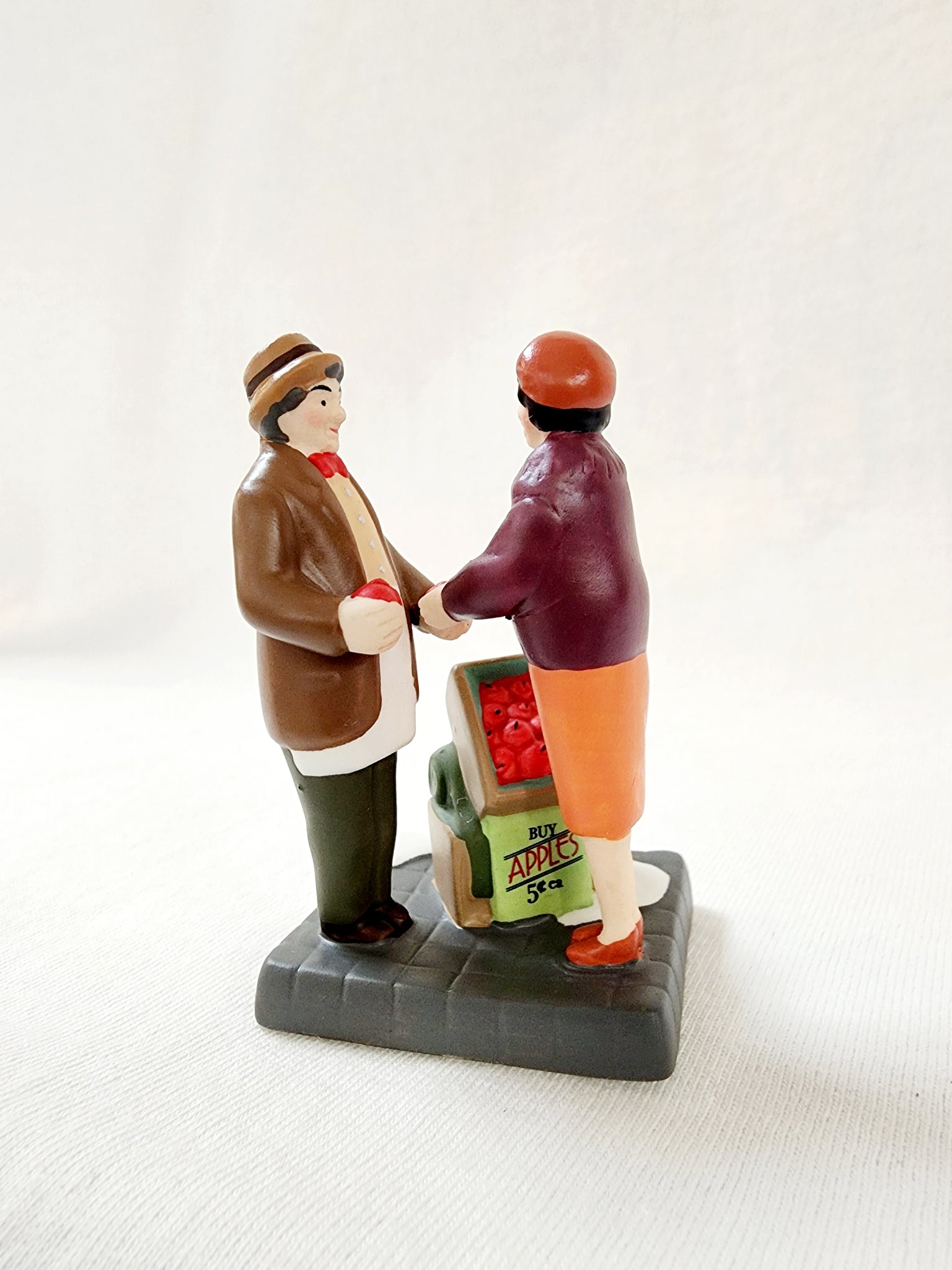 Christmas In The City "City Apple Vendor"