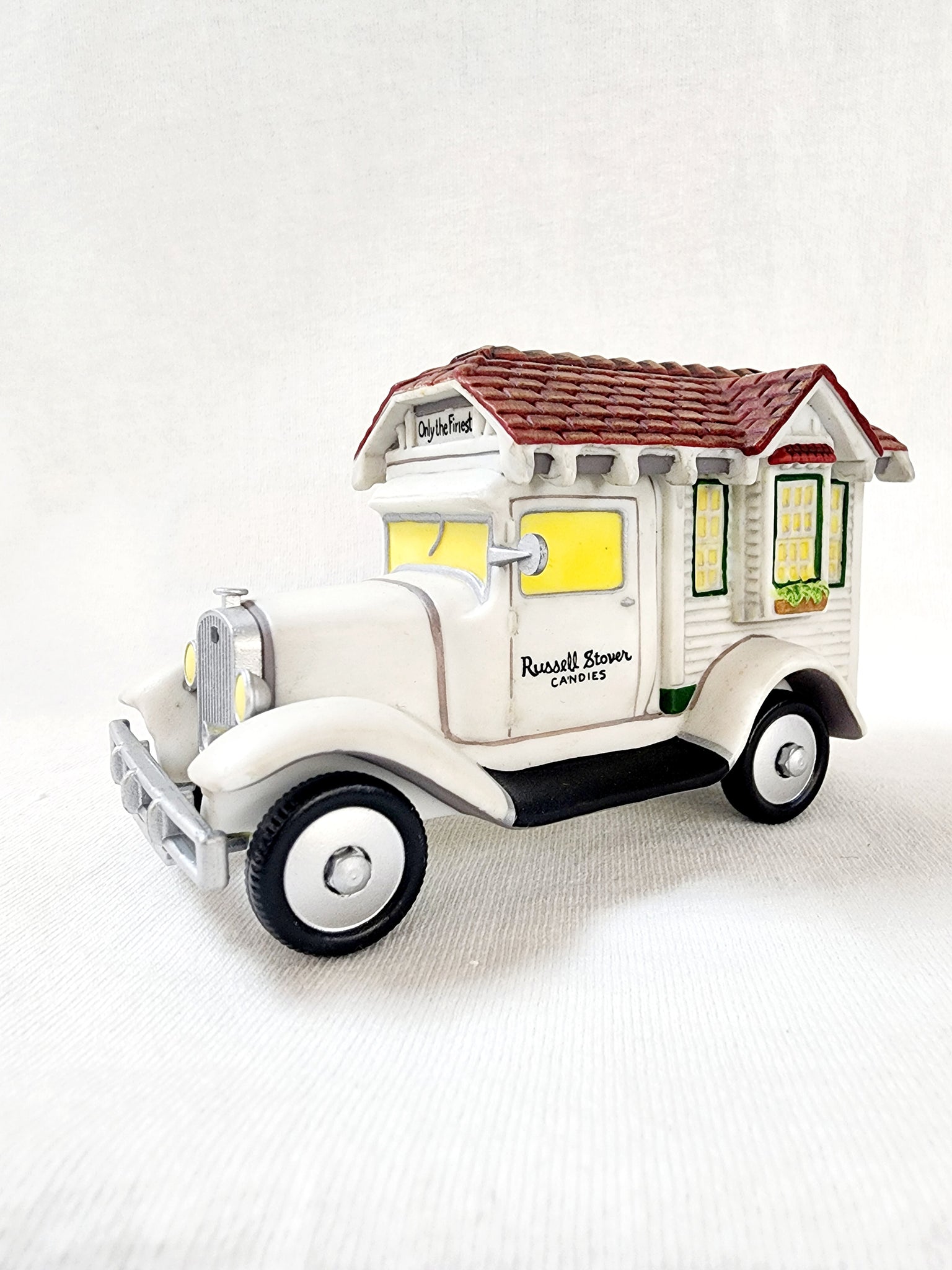 Department 56 Christmas In The City Russell Stover Delivery Truck