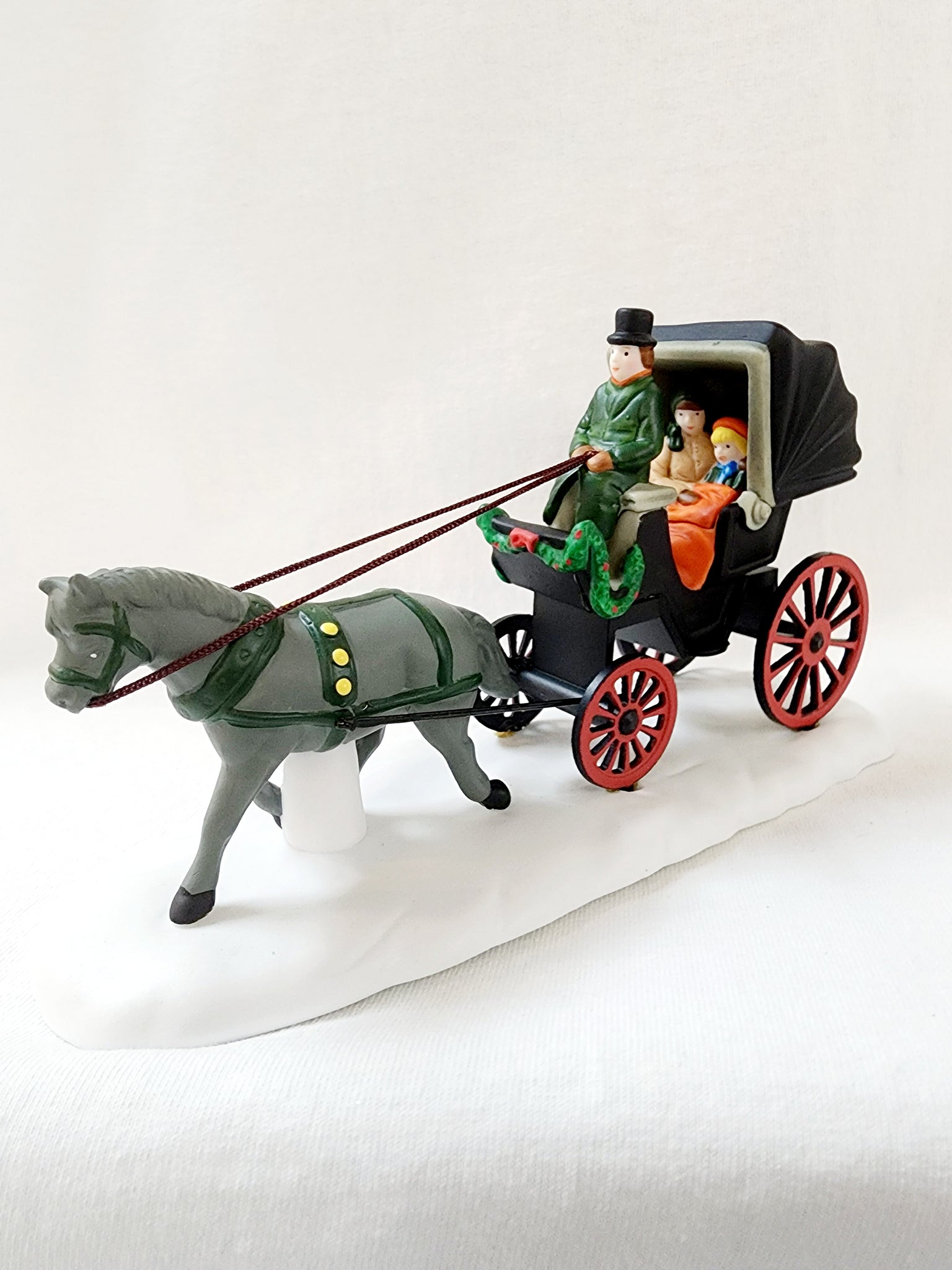 Department 56 Christmas In The City Central Park Carriage