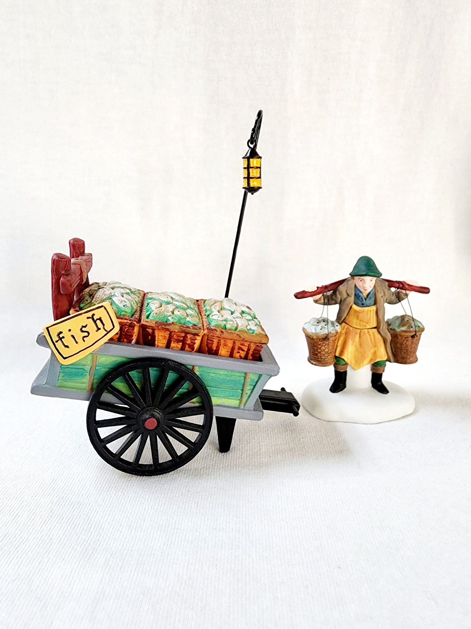 Dickens' Village "Chelesa Market Fruit Monger & Cart" - Thumbnail 2