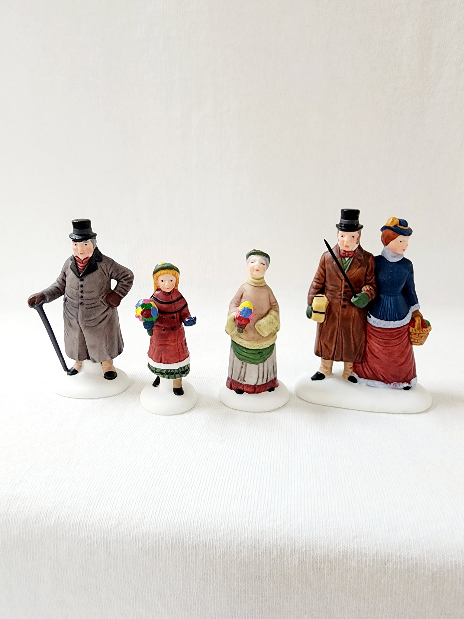 Dickens' Village "Chelesa Lane Shoppers"