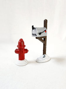 Snow Village "Fire Hydrant And Mailbox"