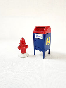 Christmas In The City "Mail Box/Fire Hydrant"