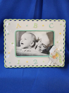 Belleek "Bunny Baby 4 × 6 Frame"