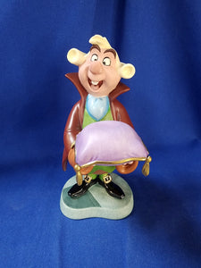 Walt Disney Classics Collection "Cinderella, Presenting The Glass Slipper (Footman)"