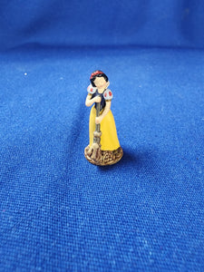 Walt Disney Classics Collection "Snow White And The Seven Dwarfs, Snow White Miniature"