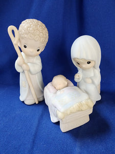 Precious Moments "Nativity - Come Let Us Adore Him"