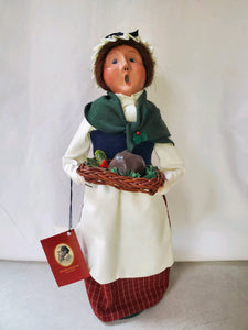 Byer's Choice Carolers "Mrs. Cratchit (2012)"